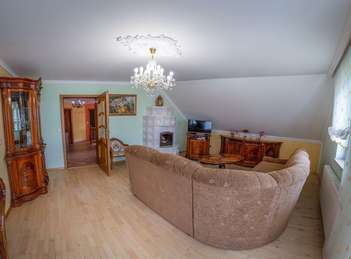 Apartma Ajda Komenda Экстерьер фото
